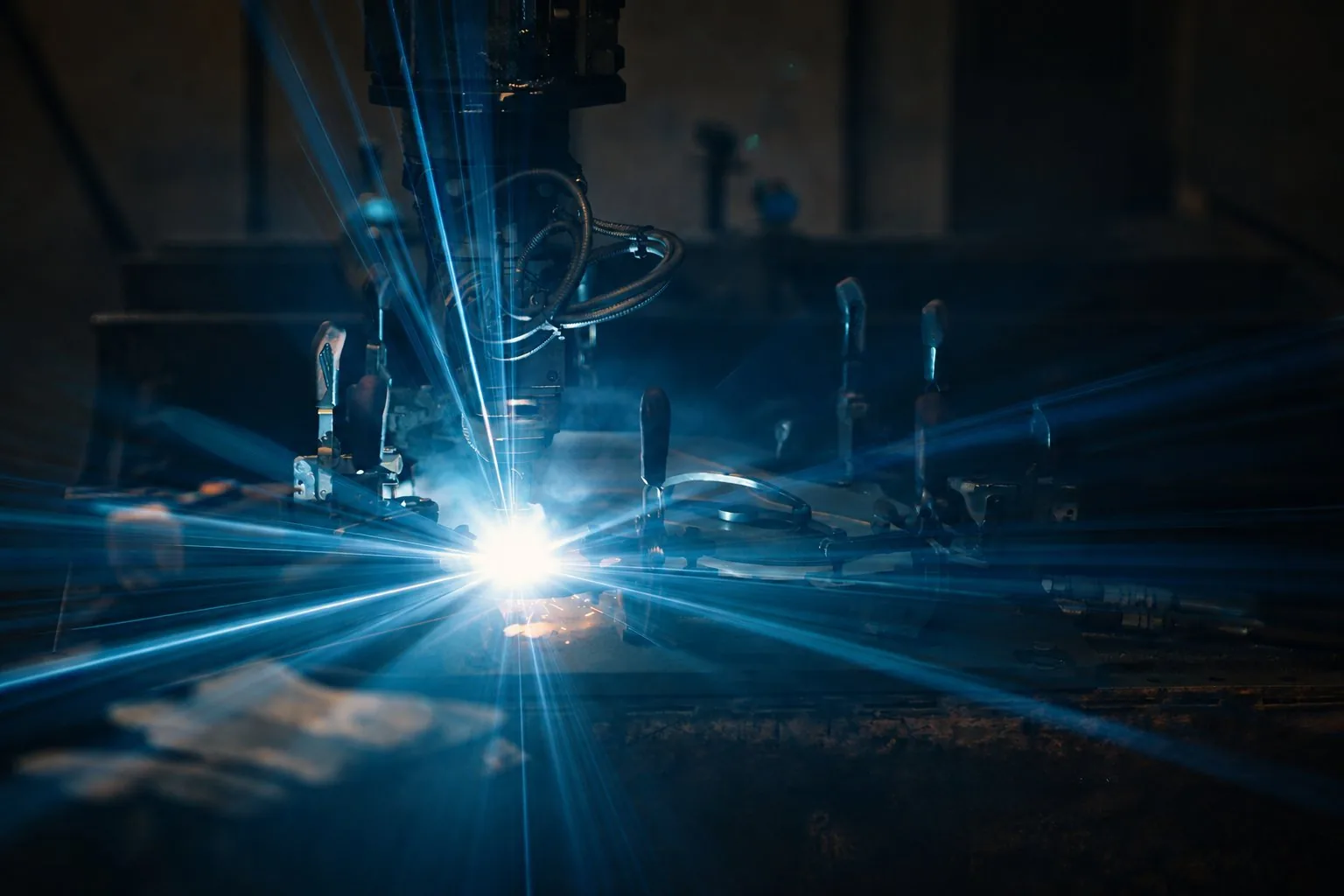 Stolfig Group — Laserbearbeitung in der Fertigung
